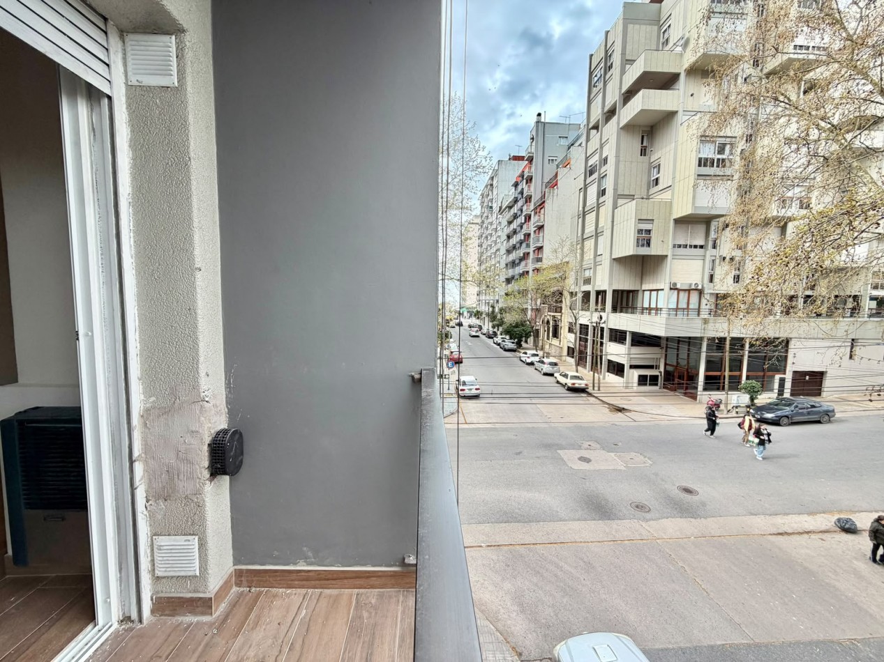 MAGNIFICO 2 AMB A LA CALLE CON BALCON SALIENTE...AMOBLADO !! 