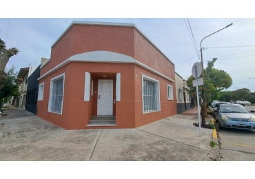 PH DE 3 AMB. ¡¡CON LIVING COMEDOR A LA CALLE!! ¡¡¡AMPLIOS VENTANALES!!! MUY LUMINOSO