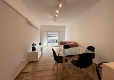 DEPARTAMENTO DE 3 AMB. A LA CALLE C/ BALCON SALIENTE. C/ COCHERA, RECICLADO TOTALMENTE, AMOBLADO. A ESTRENAR!!! 