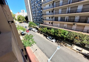 MONOAMBIENTE PLAZA COLON, RECICLADO Y EQUIPADO, AL FRENTE CON BALCON. 3ER PISO. IMPERDIBLE!!!