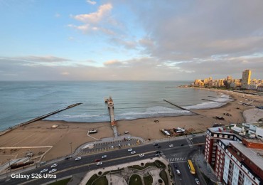 MAGNIFICO 3 AMB. CON ESPACIO DE COCHERA .!!!! ESPECTACULAR VISTA PANORAMICA AL MAR !! RECICLADO !! AMOBLADO !!